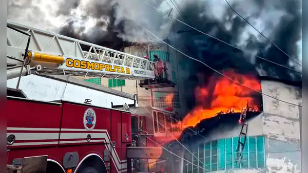 Incendio en Lima HOY EN VIVO: 33 unidades de bomberos atienden emergencia en Barrios Altos