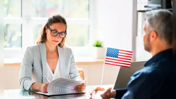 Las preguntas de USCIS que podrían definir tu residencia en EE. UU.: así es la entrevista para la Green Card