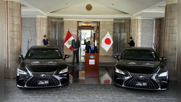 APEC 2024: un vistazo a los autos que transportan a los líderes internacionales