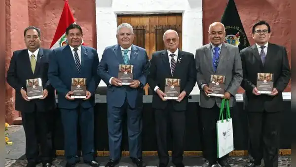 UCSM presentó libro “Motivaciones Constitucionales” que recoge aportes para fortalecer el Estado de derecho en el Perú