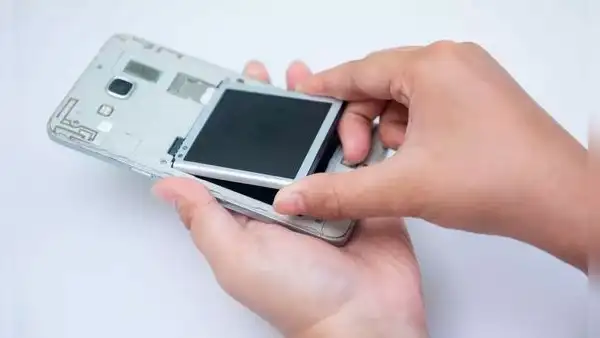 ¿Tu smartphone emite un pequeño silbido? Ten cuidado, ya que su batería está en problemas