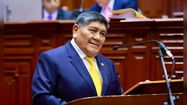 Congreso: recolectan firmas para moción de censura contra ministro de Energía y Minas, Rómulo Mucho