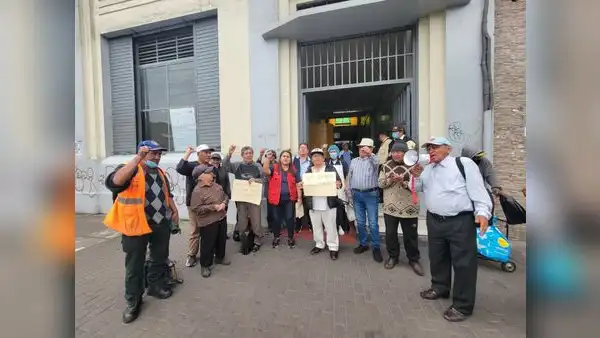 Comedor que cobra S/1 a personas pobres podría cerrar por deudas del Minsa