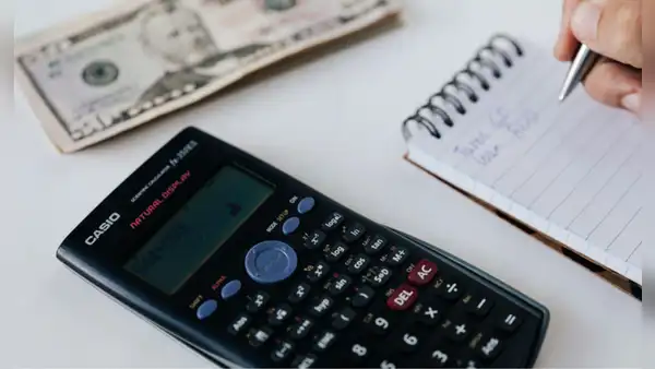 Impulsa tu futuro económico: Conoce la carrera que te ayudará a dominar la cultura financiera y liderar empresas