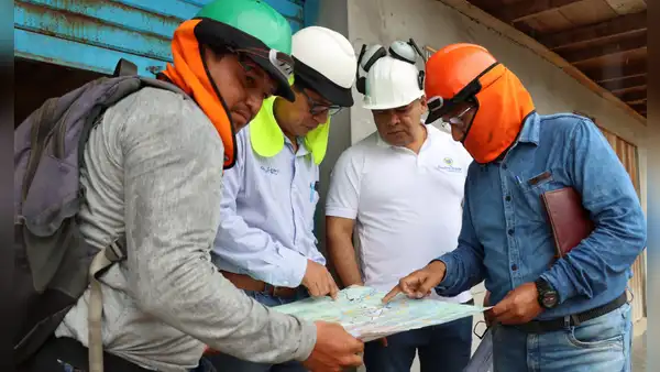 Presidente de directorio de Electro Oriente supervisa avance de obras de electrificación para más de tres mil familias en Loreto