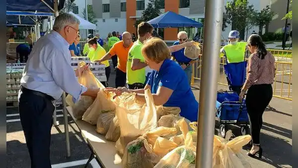 Las 3 fechas de diciembre en las que puedes recibir comida gratis en Florida: cómo y dónde aplicar