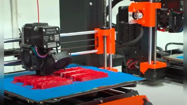 Sistema de impresión 3D, el proyecto que revoluciona la construcción de viviendas sociales y usa brazos robóticos