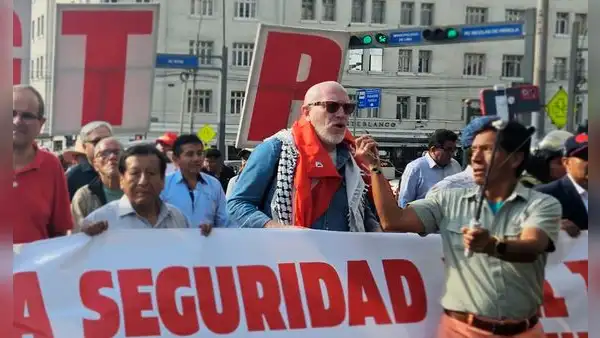 Sindicato de España se une a marcha de transportistas en Lima: "El gobierno peruano está fallando en proteger la vida"