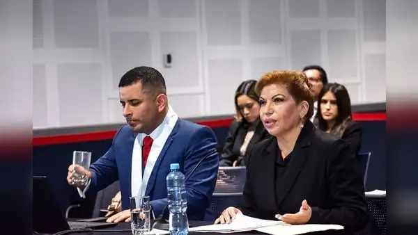 Juez levanta todas las restricciones contra Enma Benavides por ley del Congreso