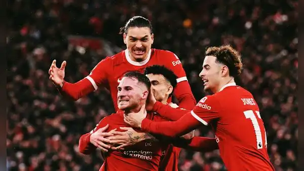 El líder Liverpool buscará ampliar su ventaja en la Premier League