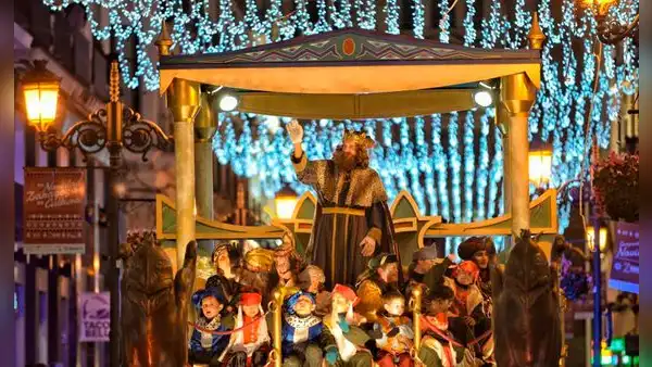 Conoce la cabalgata de Reyes Magos 2025 en Zaragoza: una clásica propuesta navideña en España