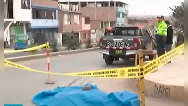 Vecinos confunden disparo con pirotécnico: hallan a hombre sin vida en plena vía pública en VES