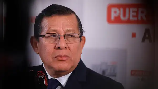 Eduardo Salhuana sobre ley de detención preliminar: "Exhortamos al Ejecutivo para que la promulgue o nos la remita inmediatamente"