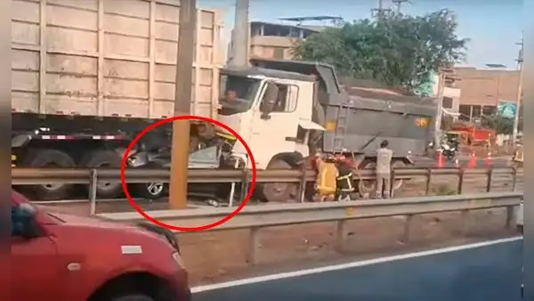 Grave accidente en la Panamericana Sur: dos camiones aplastan a un vehículo y dejan varios heridos