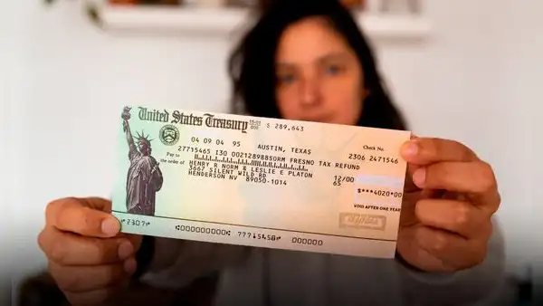 ¿Cheque de estímulo por incendios en California? Esto se sabe sobre los beneficios para afectados en Los Ángeles