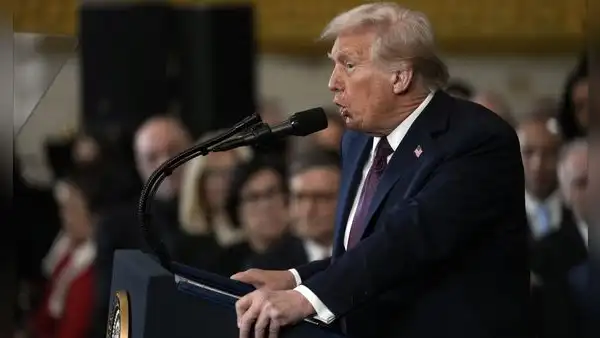 Donald Trump advierte que deportará a "millones y millones" de inmigrantes indocumentados en Estados Unidos