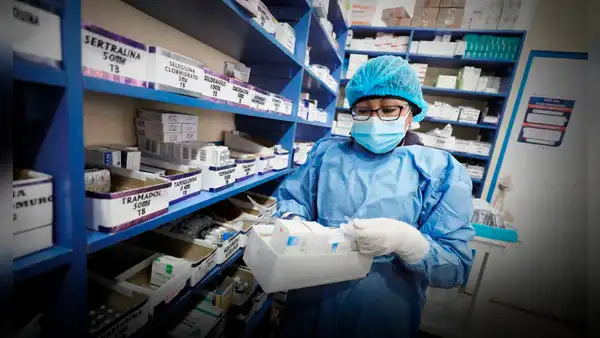 Contraloría detecta desabastecimiento de medicamentos en hospitales de EsSalud en 14 regiones