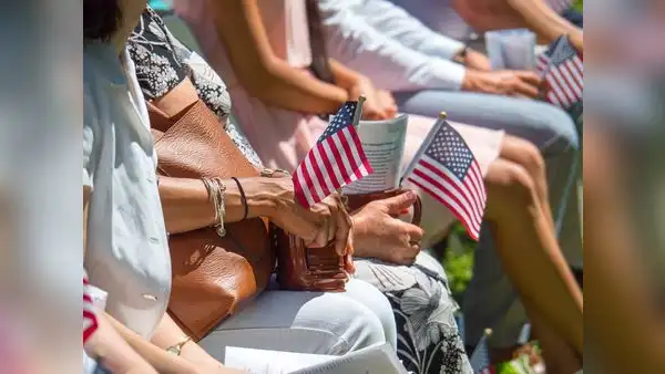 La regla de 3 años que permite a los inmigrantes obtener la ciudadanía americana de manera rápida en Estados Unidos