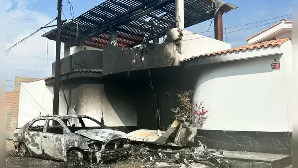 Dueña de vivienda afectada por avioneta en San Bartolo contó cómo su hija se salvó: tomó tequila y decidió no ir a casa