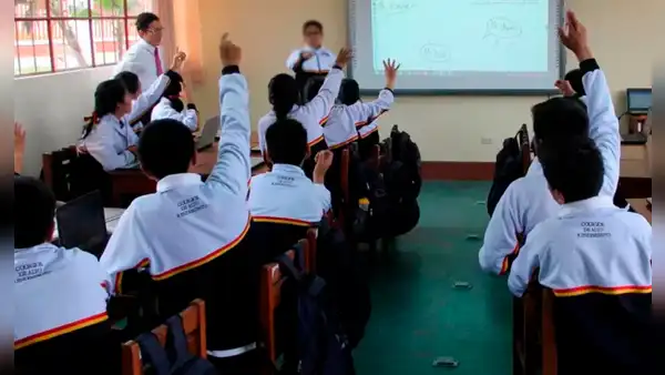 Año Escolar: presentan proyecto de ley para que colegios públicos tengan un mismo uniforme