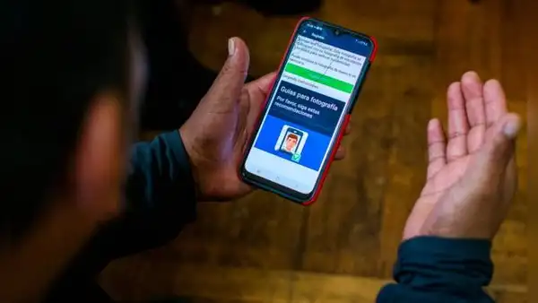 Así funciona MigrantApp, la aplicación que busca proteger a los inmigrantes de Estados Unidos desde el celular