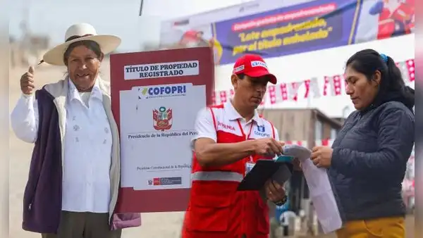 Peruanos beneficiarios del título de propiedad gratis en Cofopri sí podrán vender o transferir su vivienda, pero deben pasar estos años
