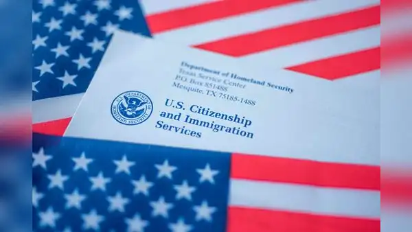 USCIS: qué son las tarifas de presentación y cómo pagarlas si resides de forma legal en Estados Unidos