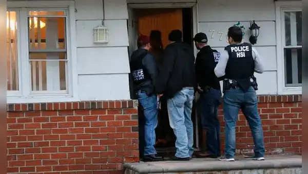 Aviso importante para inmigrantes en USA: puedes negarte a que ICE entre a tu hogar si no presentan este documento