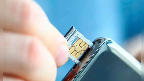 ¿Por qué los ladrones extraen el chip de tu teléfono y lo colocan en otro celular? Esta es insólita razón