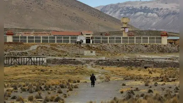 La prisión más alta del mundo está en América Latina: casi 5.000 metros sobre el nivel del mar y a -18 grados