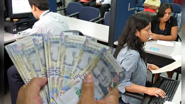 ¿Qué trabajadores públicos cobran sueldos y pensiones en abril, según cronograma de pagos del Banco de la Nación?