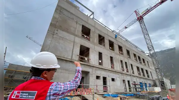 Construcción crecería 2,9% en febrero, impulsada por cemento pero con caída de obra pública