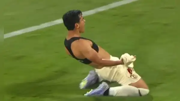 ¡Universitario lo empata en el último minuto! El ‘Tunche’ Rivera anota golazo para el 1 a 1 ante Alianza Lima