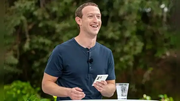 Mark Zuckerberg usa Android y no iPhone: conoce el 'poderoso' celular que tiene el creador de Facebook