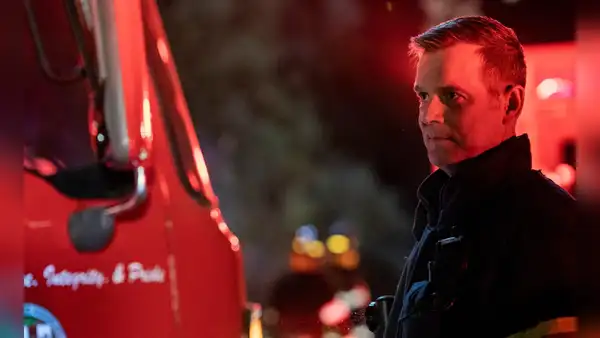Bobby Nash muere en 9-1-1: el emotivo adiós de Peter Krause que cambió la serie para siempre