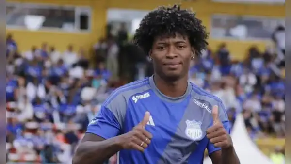 Secuestran a la esposa e hijo del futbolista Jackson Rodríguez tras asalto armado en su casa en Ecuador