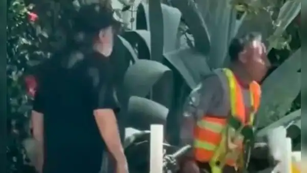 Protesta en México: vecinos se unen y hacen parrillada en puerta de hombre que botó de forma grosera a albañil