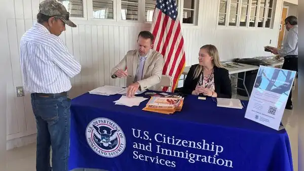 USCIS: formulario clave que los empleadores en Estados Unidos necesitan para contratar inmigrantes en 2025