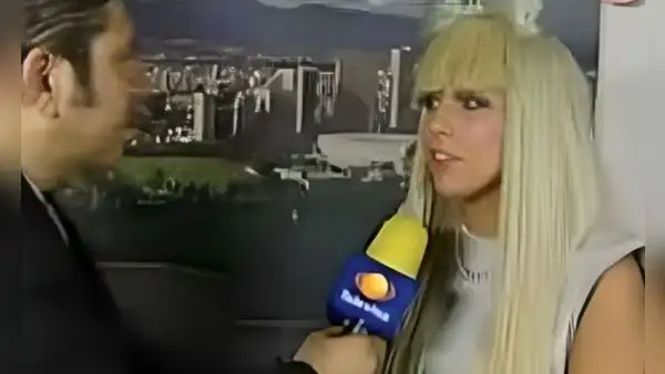 El día que Lady Gaga fue ignorada por la prensa en su primera visita a México y solo un reportero de Televisa la entrevistó