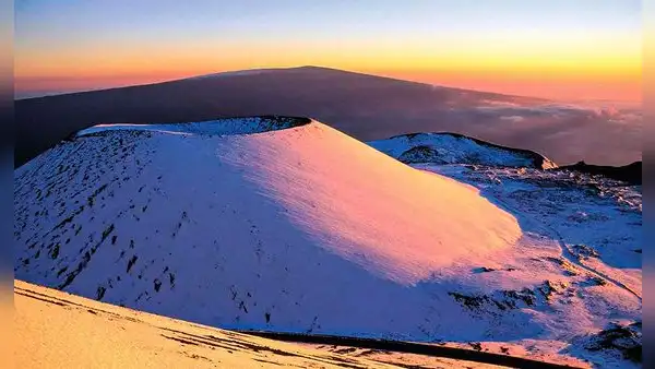 ¿Sabías que hay una montaña en EE. UU. que supera al Everest por más de 1.500 metros?