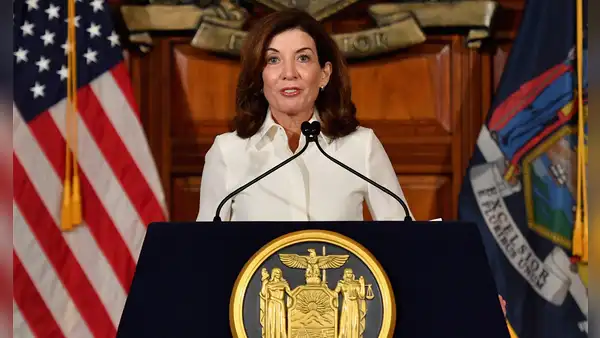 Kathy Hochul revela que Nueva York perdió US$7 mil millones en los últimos meses y culpa a las políticas económicas de Trump