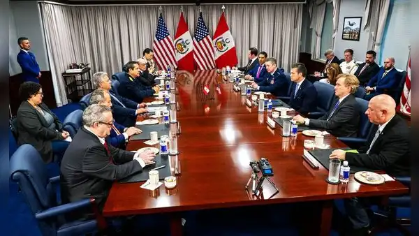Pete Hegseth dice a canciller Schialer que EEUU y Perú deben "disuadir con firmeza las amenazas potenciales de China en el hemisferio"
