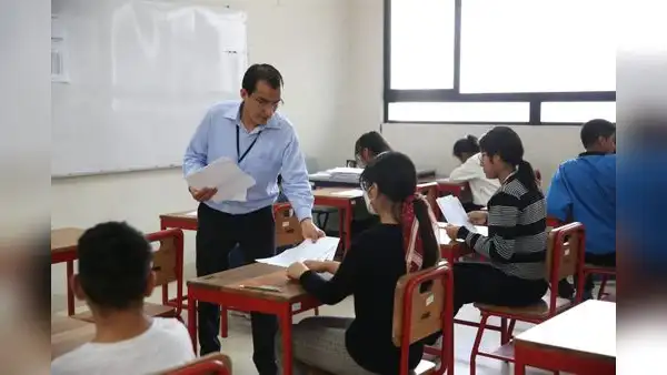 Salud mental docente: ¿cómo identificar señales de alerta y actuar ante posibles problemas psicológicos en maestros?