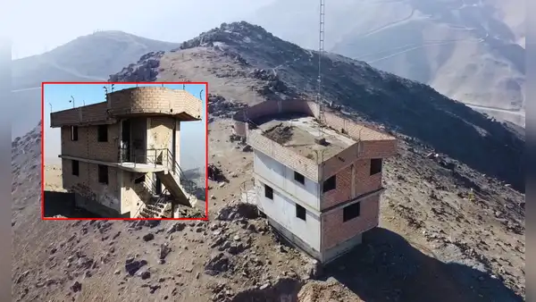La casa de 3 pisos ubicada en un cerro de Comas que está abandonada hace 10 años: "tiene un sótano, un cerco eléctrico y rejas"
