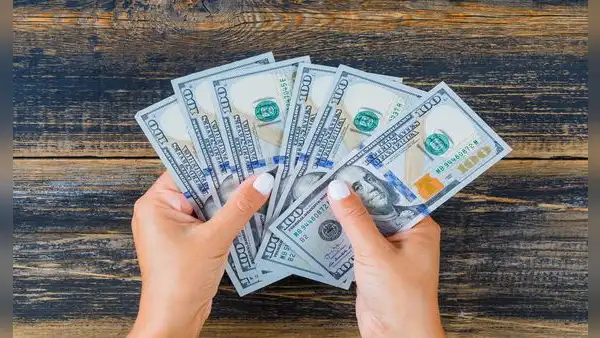 Malas noticias para los inmigrantes en EEUU: este estado busca prohibir el envío de dinero al extranjero
