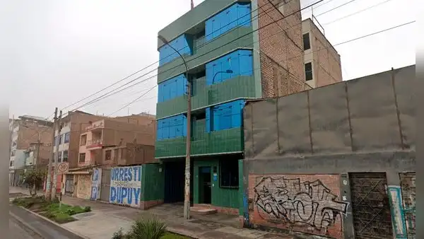 Hallan muerta a mujer dentro de un hostal cerca del Real Plaza Puruchuco en Ate