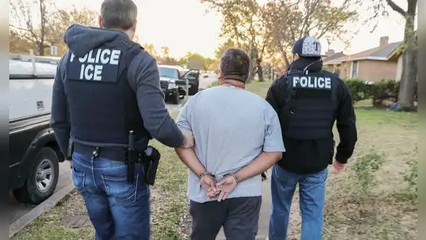 Tiene Green Card y apoyaba abiertamente a Trump, pero ICE lo detuvo e inició un proceso de deportación en su contra