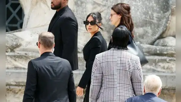 Kim Kardashian revela en juicio que pensó que la "matarían a tiros" durante robo en su apartamento en París: "Te perdono"