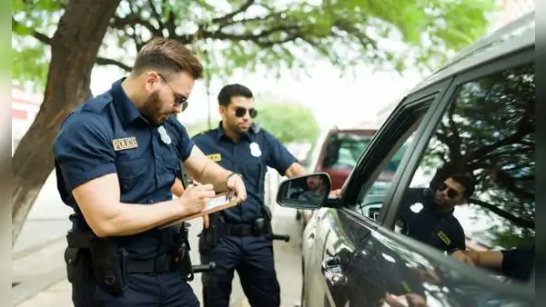 California: cuáles son las multas para a los conductores por no usar el cinturón de seguridad