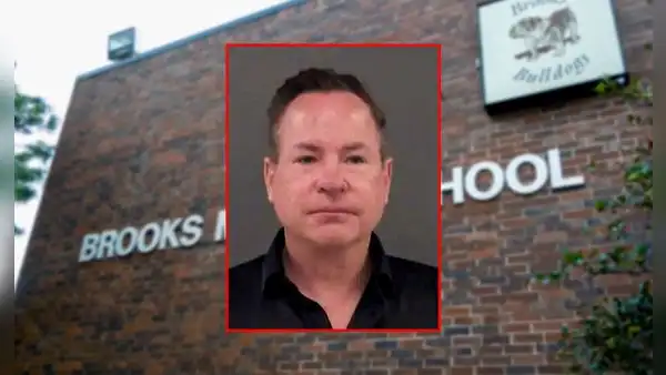 Profesor de música arrestado por besar y agredir físicamente a una menor de 14 años en Illinois: fue despedido y enfrenta cargos
